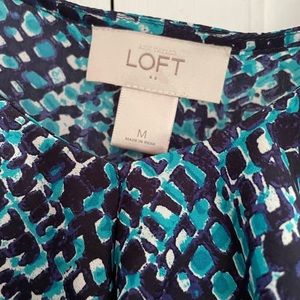 Sleeveless loft floral shirt
